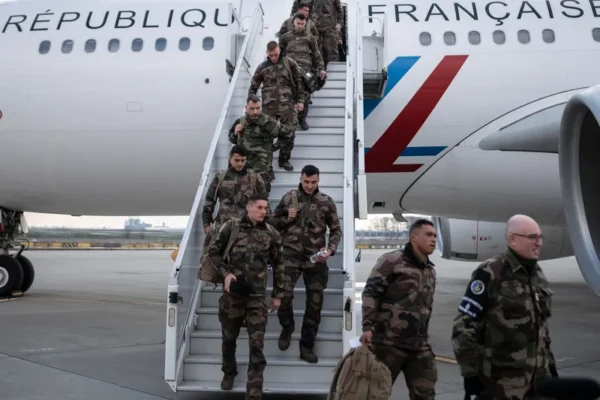 Generali francezi și britanici fac harta „trupelor de descurajare” în Ucraina. Ce rol dau României?