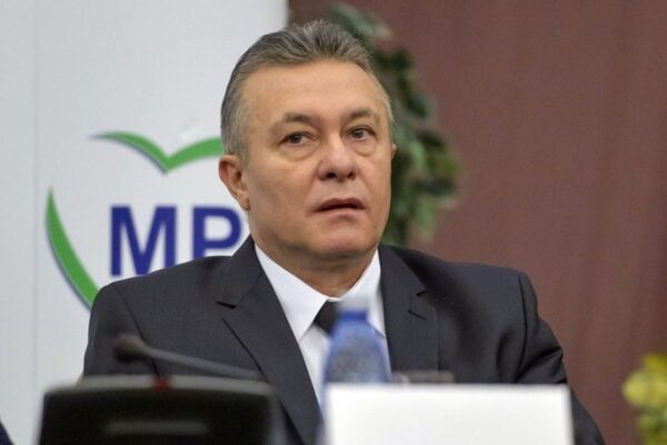 Revolta unui fost consilier prezidențial: „Negocierile cu partidele extremiste sunt incalificabile”