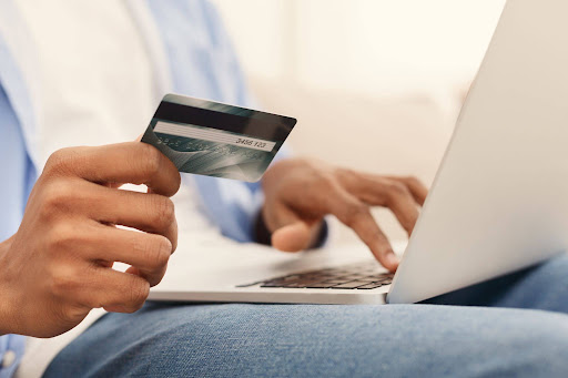 Întreținere online: cum plătești în 2 minute, fără cozi la casierie